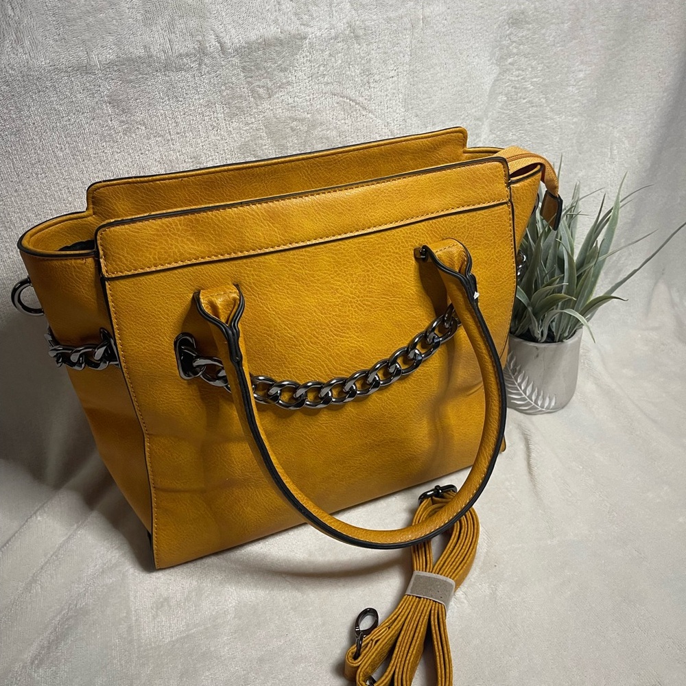 Chain details yellow Women's Bag